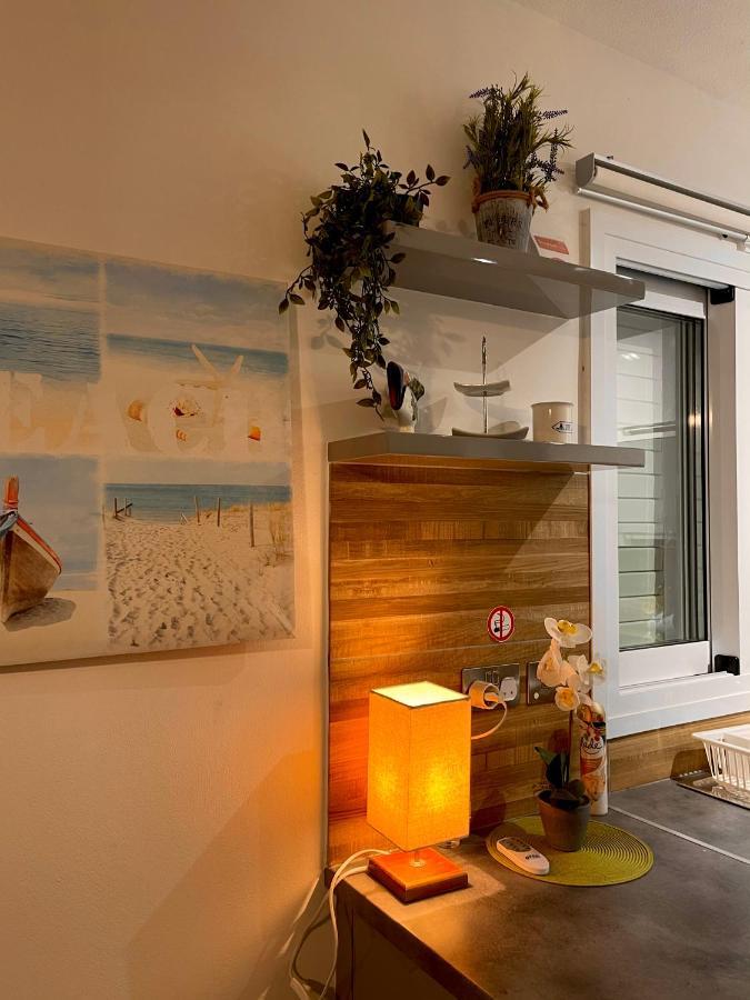 Coral Bay Modern Renovated Apartment By The Sea Пафос Экстерьер фото